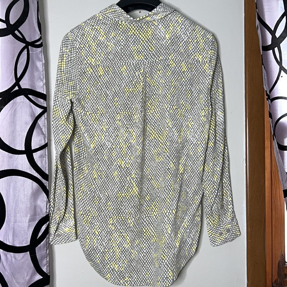Equipment Femme Women's Size XSmall Snake Print Poplin Essential Shirt - Picture 7 of 11